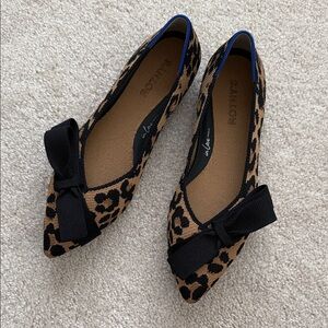 NEW with box Rothys The Bow Point II in Sable Spot (cheetah print)